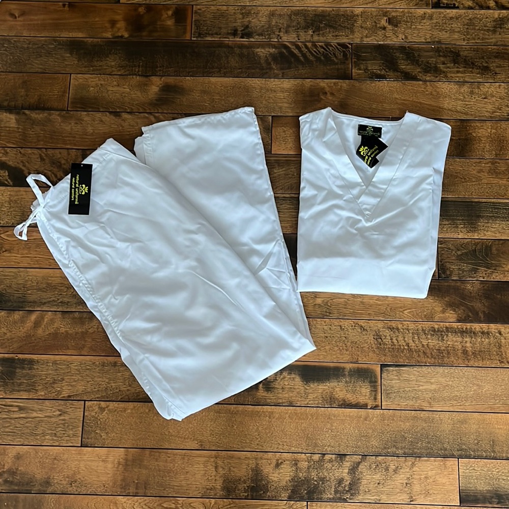 Scrubs . Brand new. Run large.